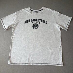 Vintage‎ Y2K Nike T Shirt Mens 2XL XXL Gray Basketball Silver Tag Short Sleeve